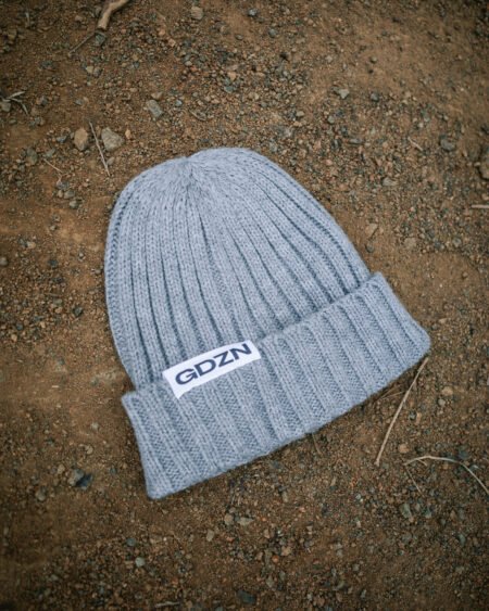 GDZN | unisex čiapka sivá